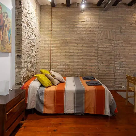 Apartment Gaudi Ramblas Barcelona