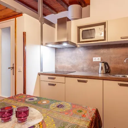 Apartment Gaudi Ramblas Barcelona