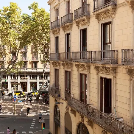 Gaudi Ramblas *