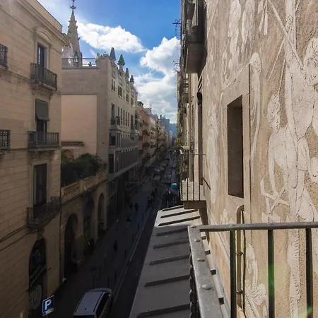 Gaudí Ramblas *